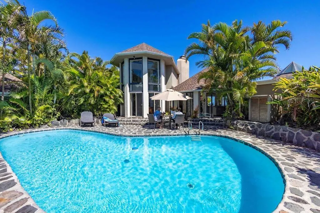 Waterfall House With Ocean Views In Haiku, Maui Huelo