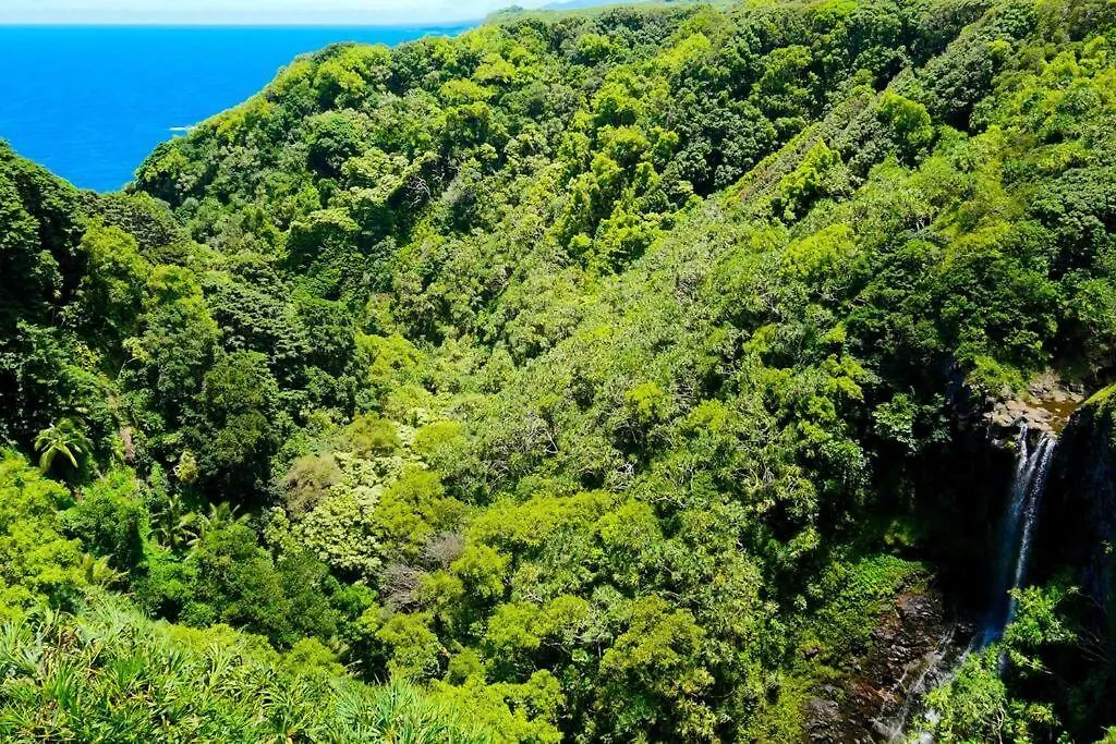 Villa Waterfall House With Ocean Views In Haiku, Maui Huelo