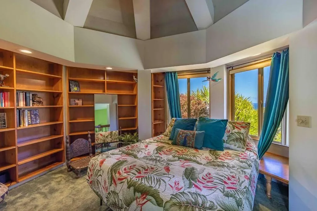 Waterfall House With Ocean Views In Haiku, Maui Huelo 0*,